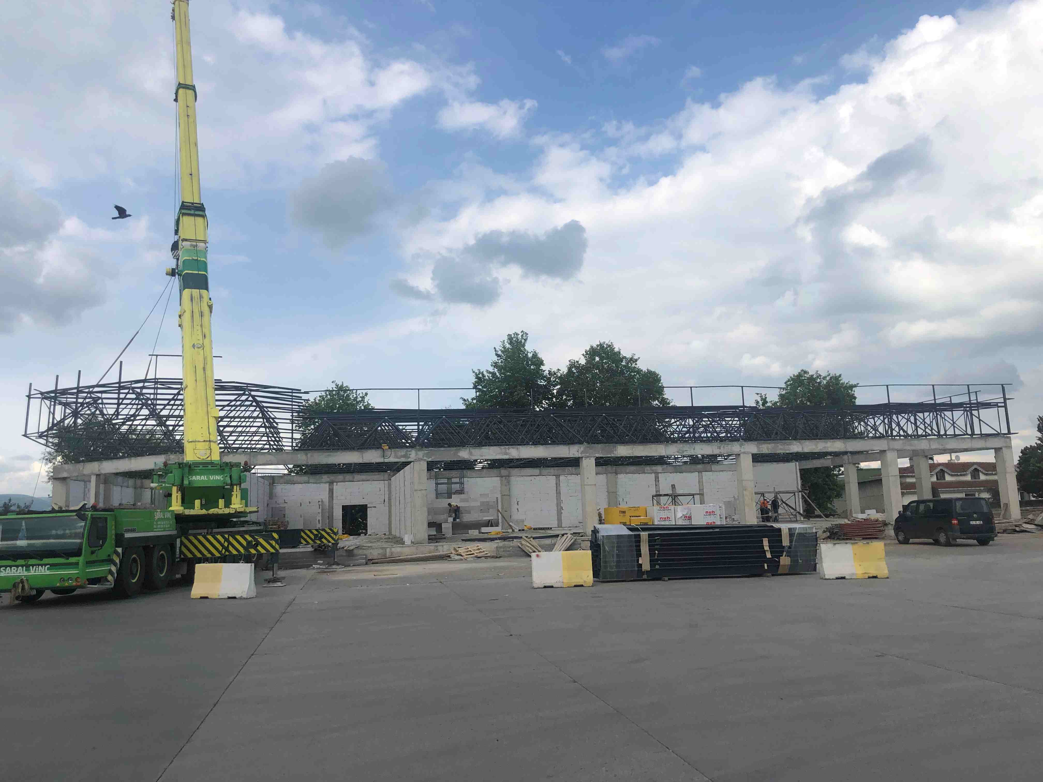 Uzay çatı imalatı ve montajı yapılması